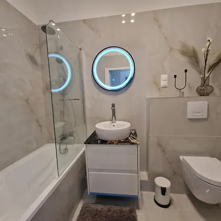 Danube Wonder View Apartment *