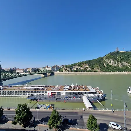 Apartment Danube Wonder View Budapest