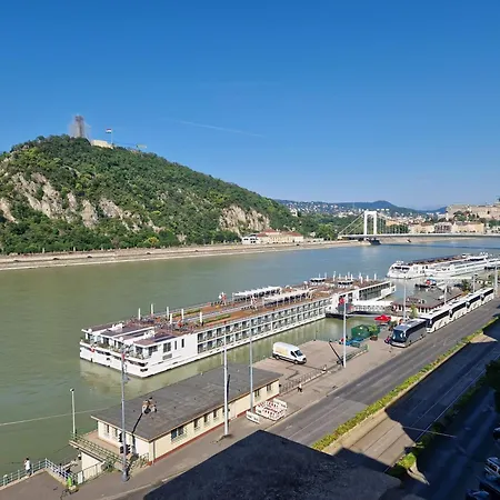 Apartment Danube Wonder View Budapest